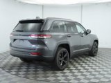 Used 2023 Jeep Grand Cherokee Altitude image 5