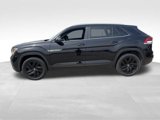 Used 2023 Volkswagen Atlas Cross Sport SE w/ Black Wheel Package image 2
