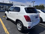 Used 2022 Chevrolet Trax LT w/ LT Convenience Package image 4