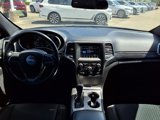 Used 2021 Jeep Grand Cherokee Laredo image 3
