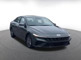 Used 2024 Hyundai Elantra SEL image 3