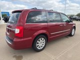 Used 2015 Chrysler Town & Country Touring w/ Driver Convenience Group image 3