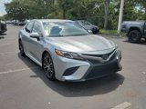 Used 2020 Toyota Camry SE image 2