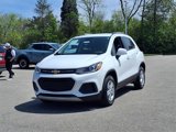 Certified 2022 Chevrolet Trax LT w/ LT Convenience Package image 2