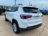 Used 2024 Jeep Compass Latitude image 5
