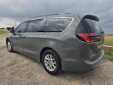 Used 2022 Chrysler Pacifica Touring-L image 2