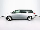 Used 2011 Toyota Sienna image 4