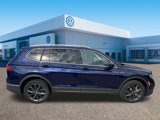Certified 2022 Volkswagen Tiguan SE image 2