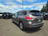Used 2014 Nissan Pathfinder SL w/ SL Tech Package image 3