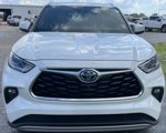 Used 2022 Toyota Highlander Platinum image 3
