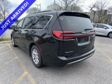 Used 2022 Chrysler Pacifica Touring-L image 3