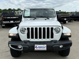Used 2023 Jeep Gladiator Sport image 2