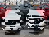 Used 2019 Volvo XC40 T5 R-Design image 3