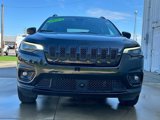 Used 2023 Jeep Cherokee Altitude Lux image 2