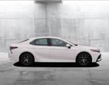 Used 2024 Toyota Camry SE image 5