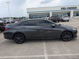 Used 2021 Hyundai Elantra SEL image 2