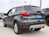 Used 2019 Ford Escape SE image 3