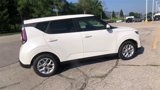 New 2025 Kia Soul LX image 3