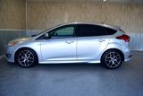 Used 2016 Ford Focus SE w/ SE Sport Package image 5