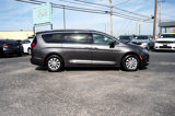 Used 2019 Chrysler Pacifica Touring-L image 2
