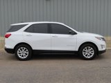 Used 2019 Chevrolet Equinox LS image 2