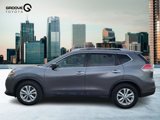 Used 2016 Nissan Rogue SV image 2