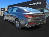 New 2025 Hyundai Elantra SE image 4
