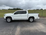 Used 2022 Nissan Frontier SV image 2