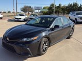 Used 2023 Toyota Camry SE image 3