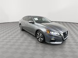 Used 2022 Nissan Altima 2.5 SV image 2