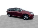 Used 2023 Chrysler Voyager LX image 2