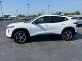 New 2025 Chevrolet Trax RS w/ Sunroof Package image 2