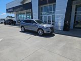 Used 2020 Buick Enclave Essence image 2