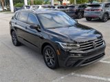 Used 2023 Volkswagen Tiguan SE image 2