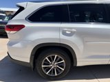 Used 2017 Toyota Highlander XLE image 6