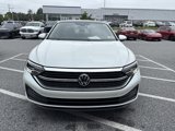Used 2023 Volkswagen Jetta SE image 2