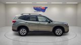 Used 2019 Subaru Forester Premium image 2
