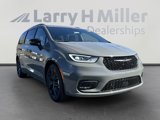New 2025 Chrysler Pacifica Limited image 2