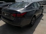Used 2023 Nissan Altima 2.5 SV image 3