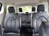 Used 2018 Chrysler Pacifica Touring-L image 6