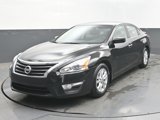Used 2015 Nissan Altima 2.5 S w/ Sport Value Package image 3