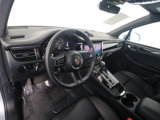 Certified 2024 Porsche Macan image 4