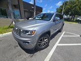 Used 2017 Jeep Grand Cherokee Limited image 2