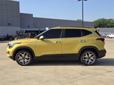 Certified 2023 Kia Seltos SX w/ SX Sunroof Package image 4