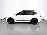 Used 2020 Volkswagen Tiguan SE R-Line image 2