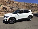 Used 2022 Kia Seltos LX image 2