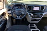 Used 2022 Chrysler Voyager LX image 5