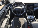 Used 2023 Jeep Grand Cherokee L Laredo image 3