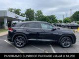 Certified 2021 Volkswagen Atlas Cross Sport SE w/ Panoramic Sunroof Package image 3