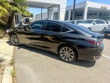 Used 2021 Lexus ES 300h w/ Premium Package image 3